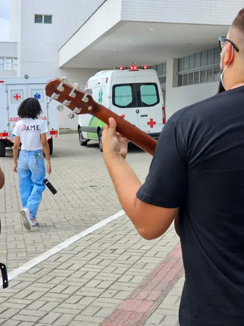 Louvor com violão